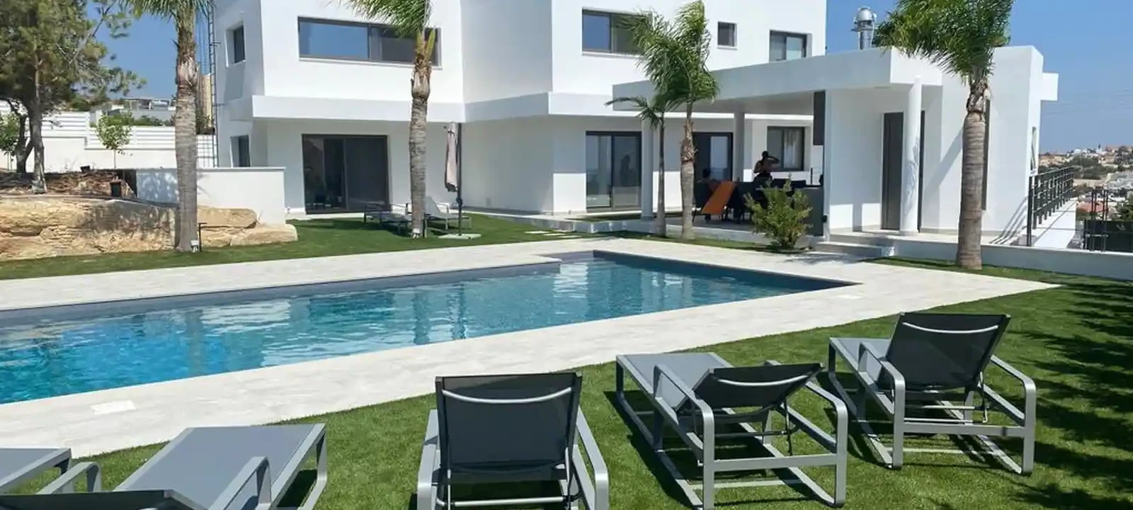 5-bedroom villa to rent €20.000, image 1
