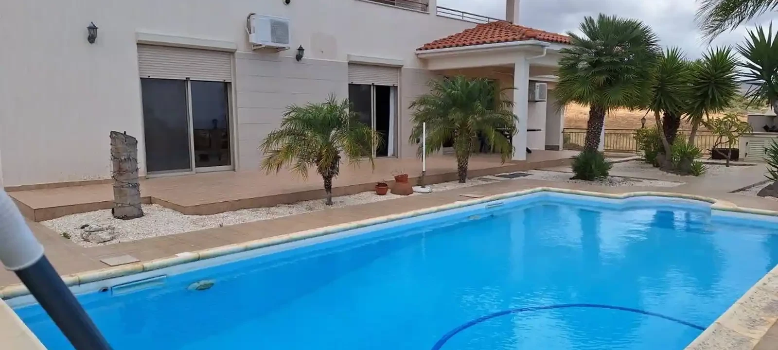 4-bedroom villa to rent €2.200, image 1