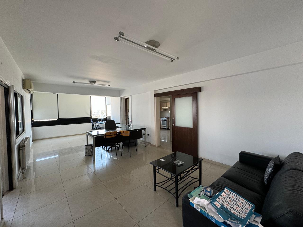 Top floor, Spacious office in Larnaca, image 1