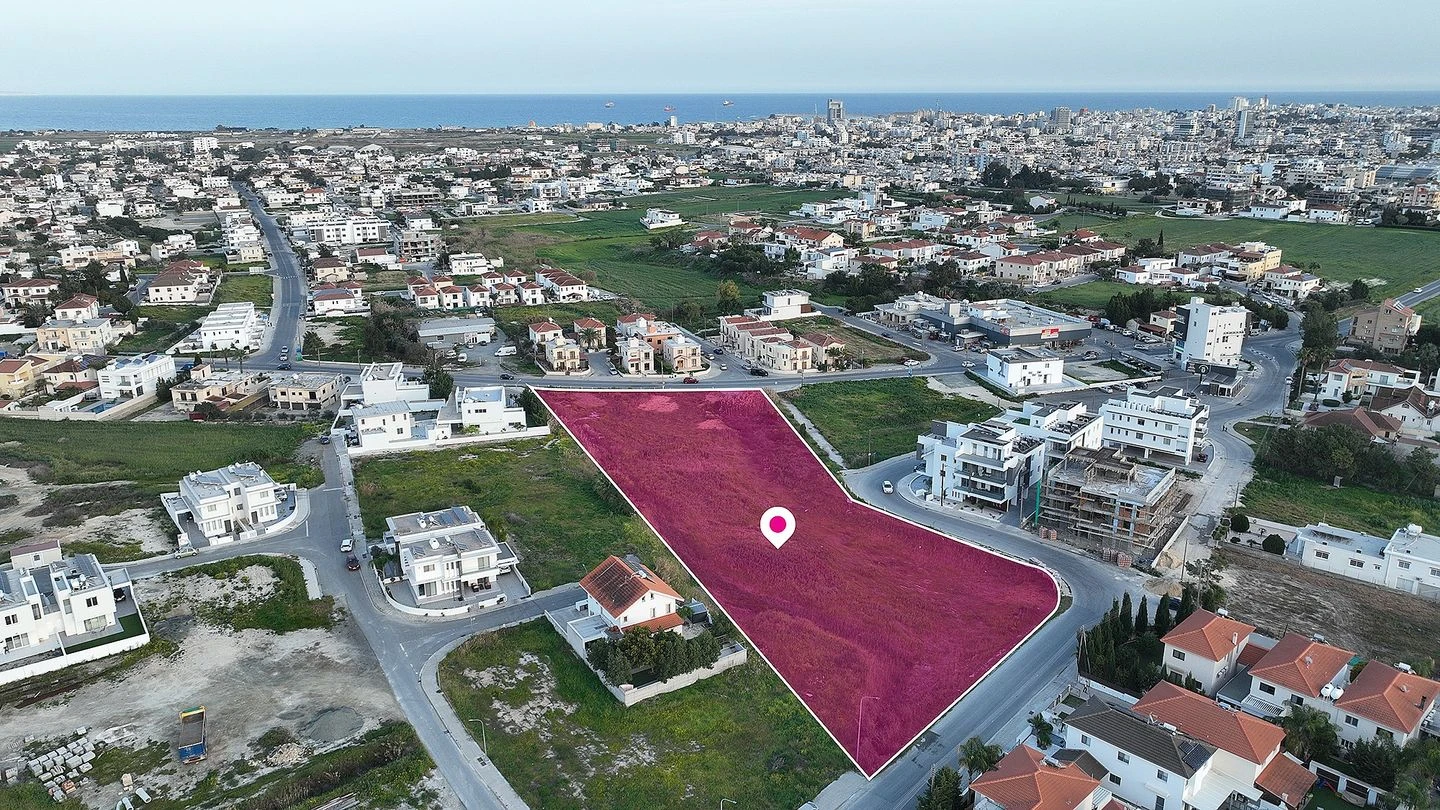 Field in Aradipou Larnaca, image 1