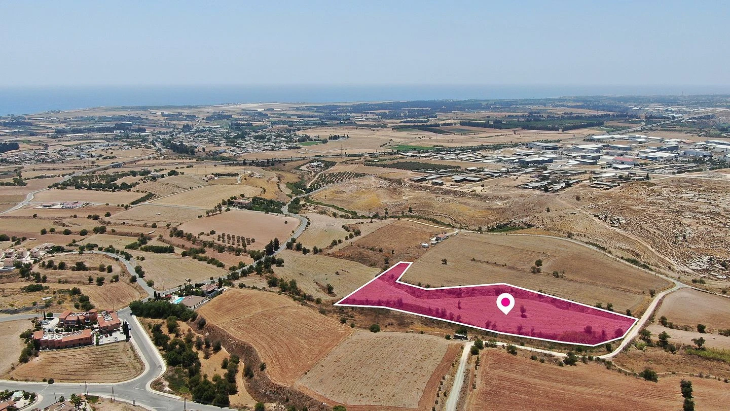 Residential field in Anarita Paphos, image 1