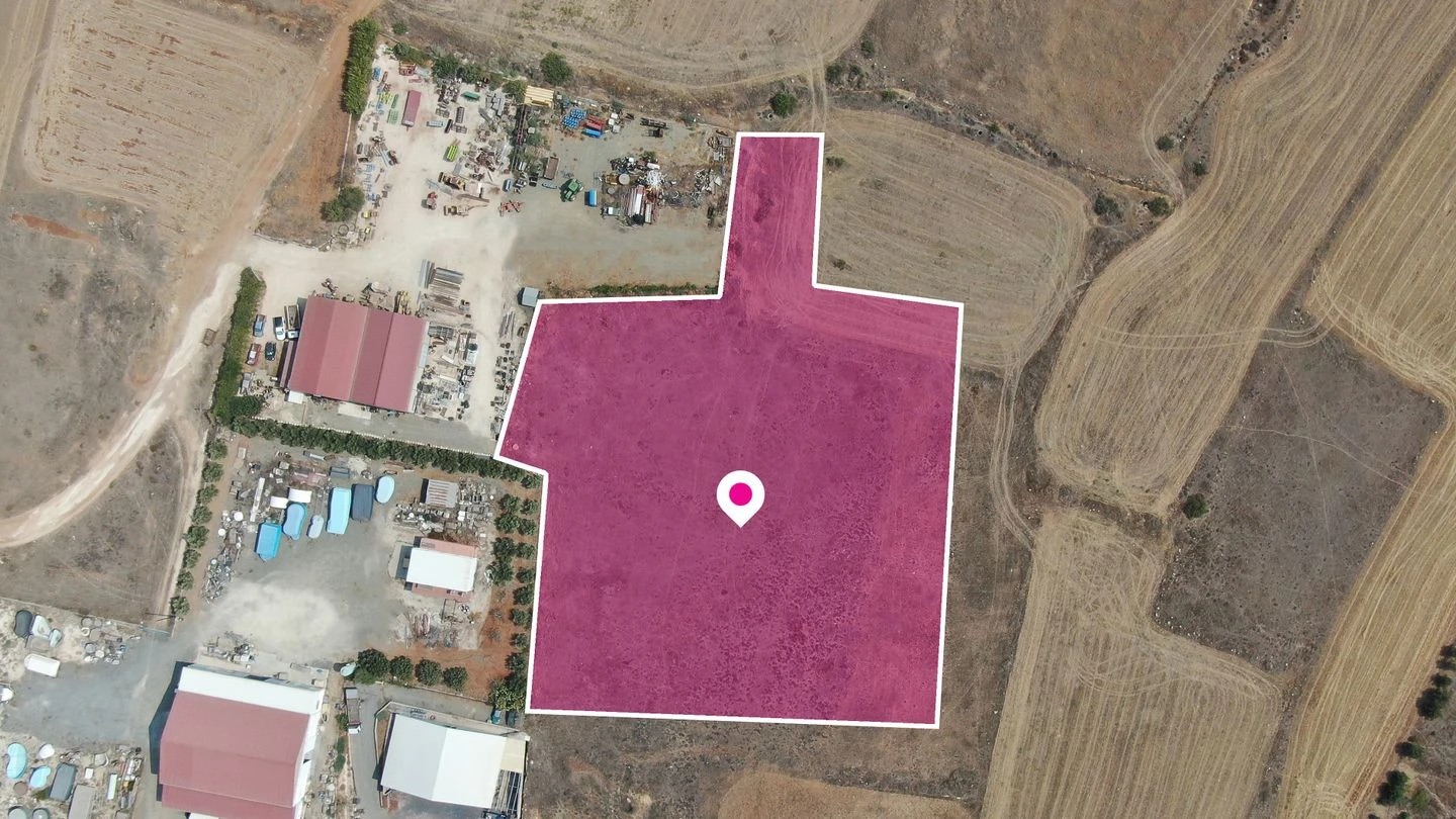 Industrial field in Astromeritis Nicosia, image 1