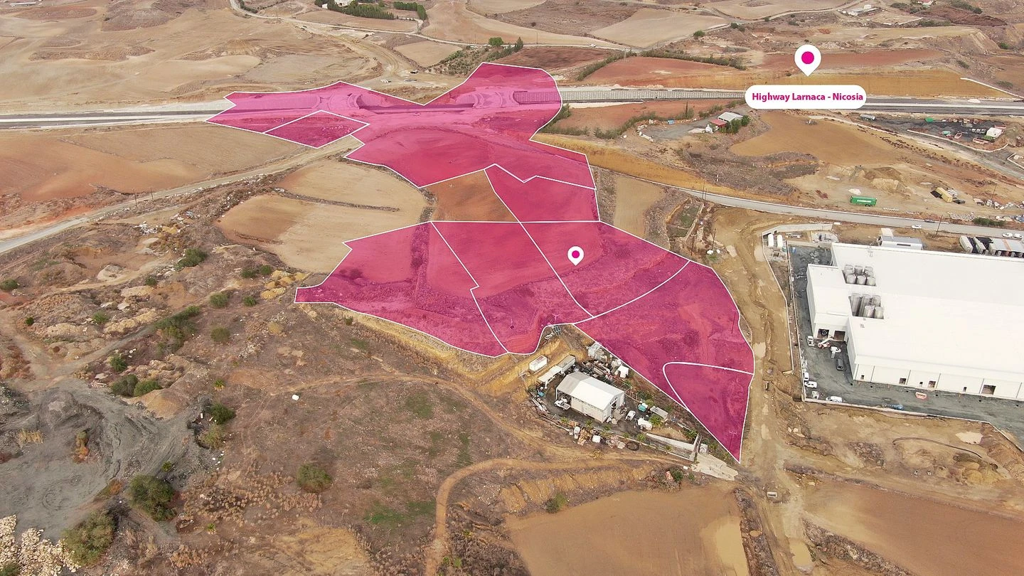 Eight adjacent industrialagricultural fields in Tseri Nicosia, image 1