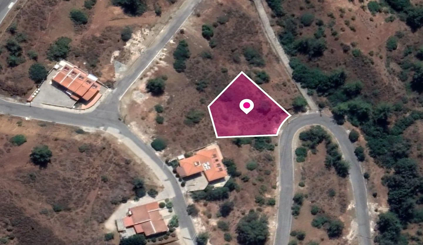 Residential Plot  in Evrychou Nicosia, image 1