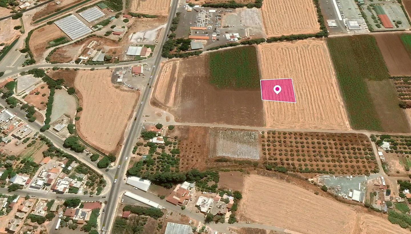 Field in Timi Paphos, image 1