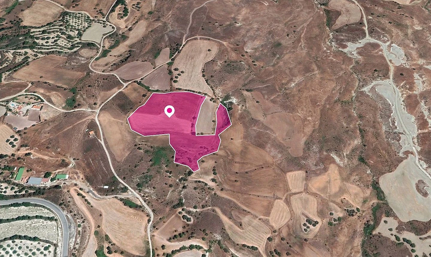 Field in Lasa Paphos, image 1