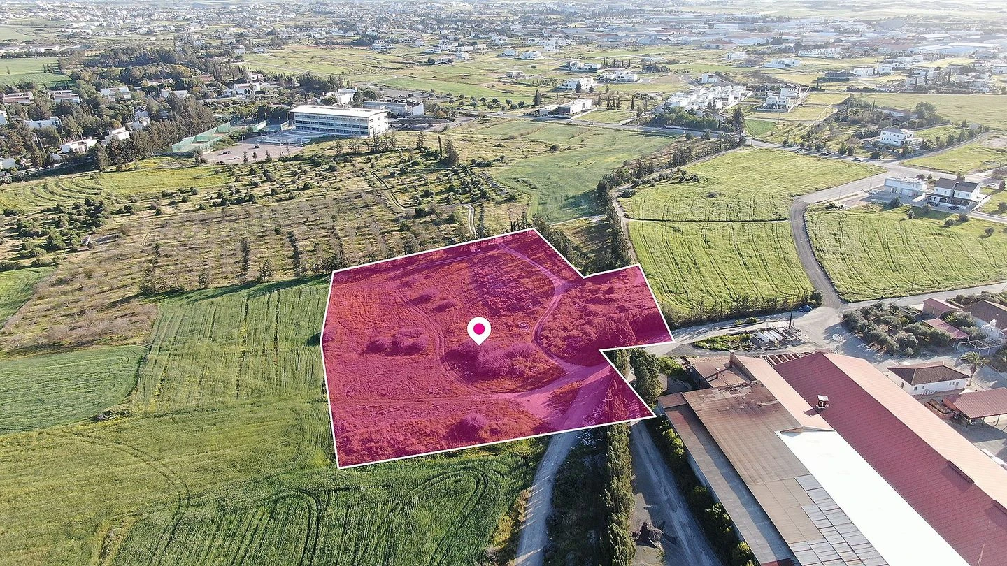 Field Share in Geri Nicosia, image 1