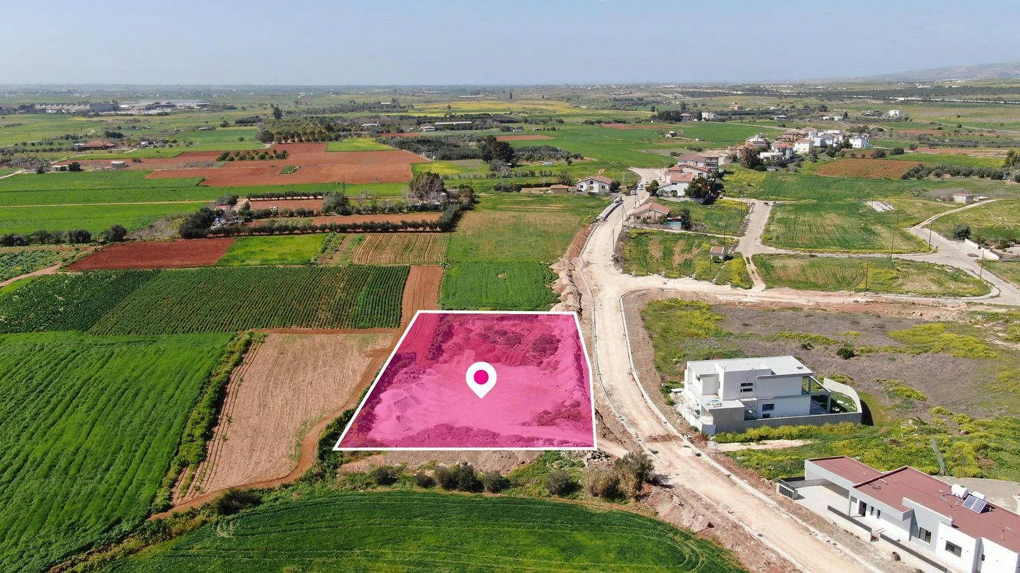 Residential field in  Kokkinotrimithia Nicosia, image 1