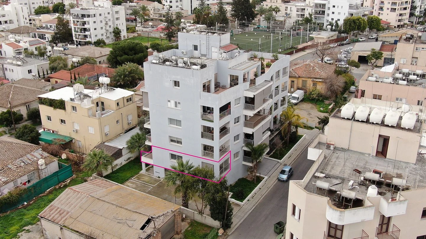 Two bedroom apartment in Pallouriotissa Nicosia, image 1