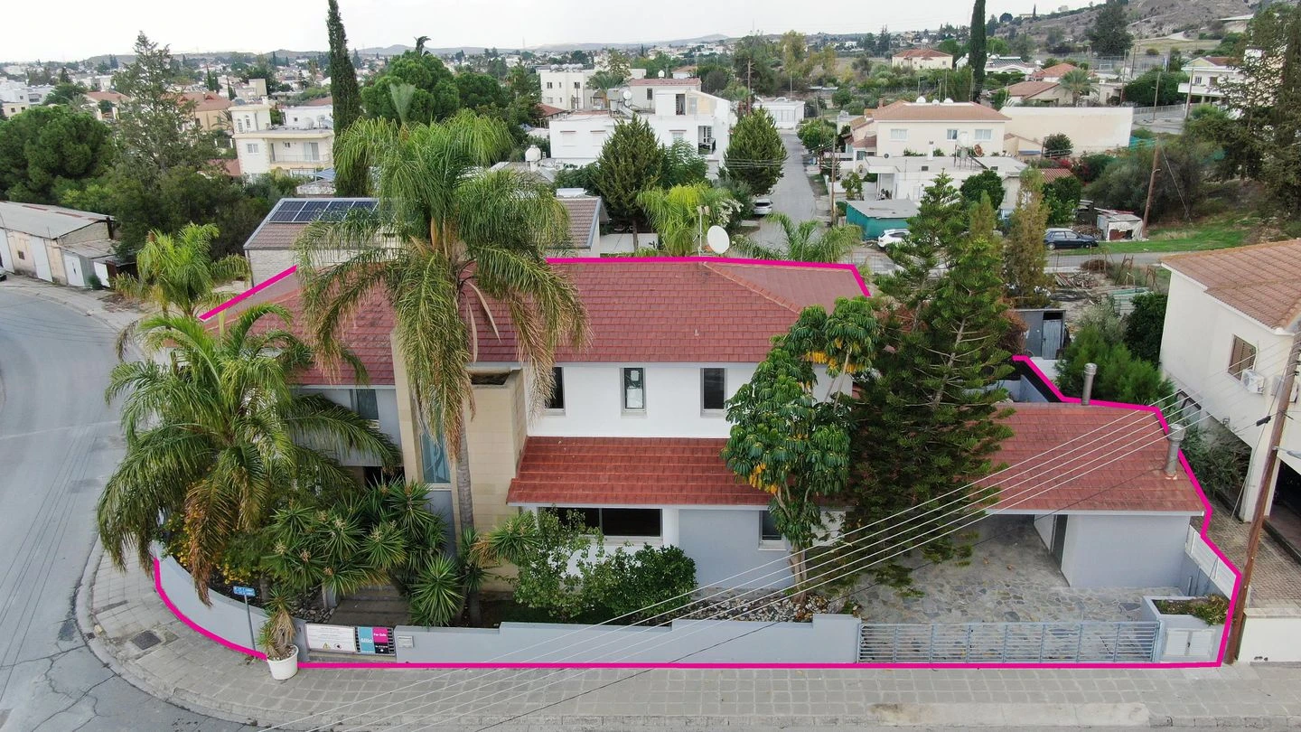 Corner Four Bedroom House in Dali Nicosia, image 1