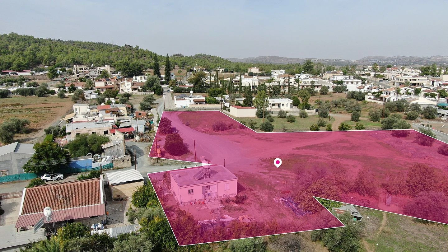 Share Residential Field in Mosfiloti Larnaca, image 1