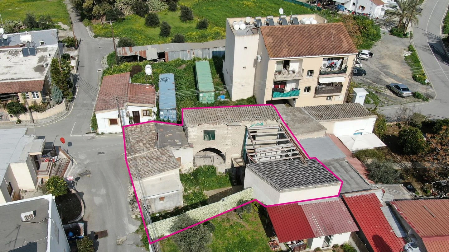 Twostorey incomplete listed house in Pera Chorio Nicosia, image 1