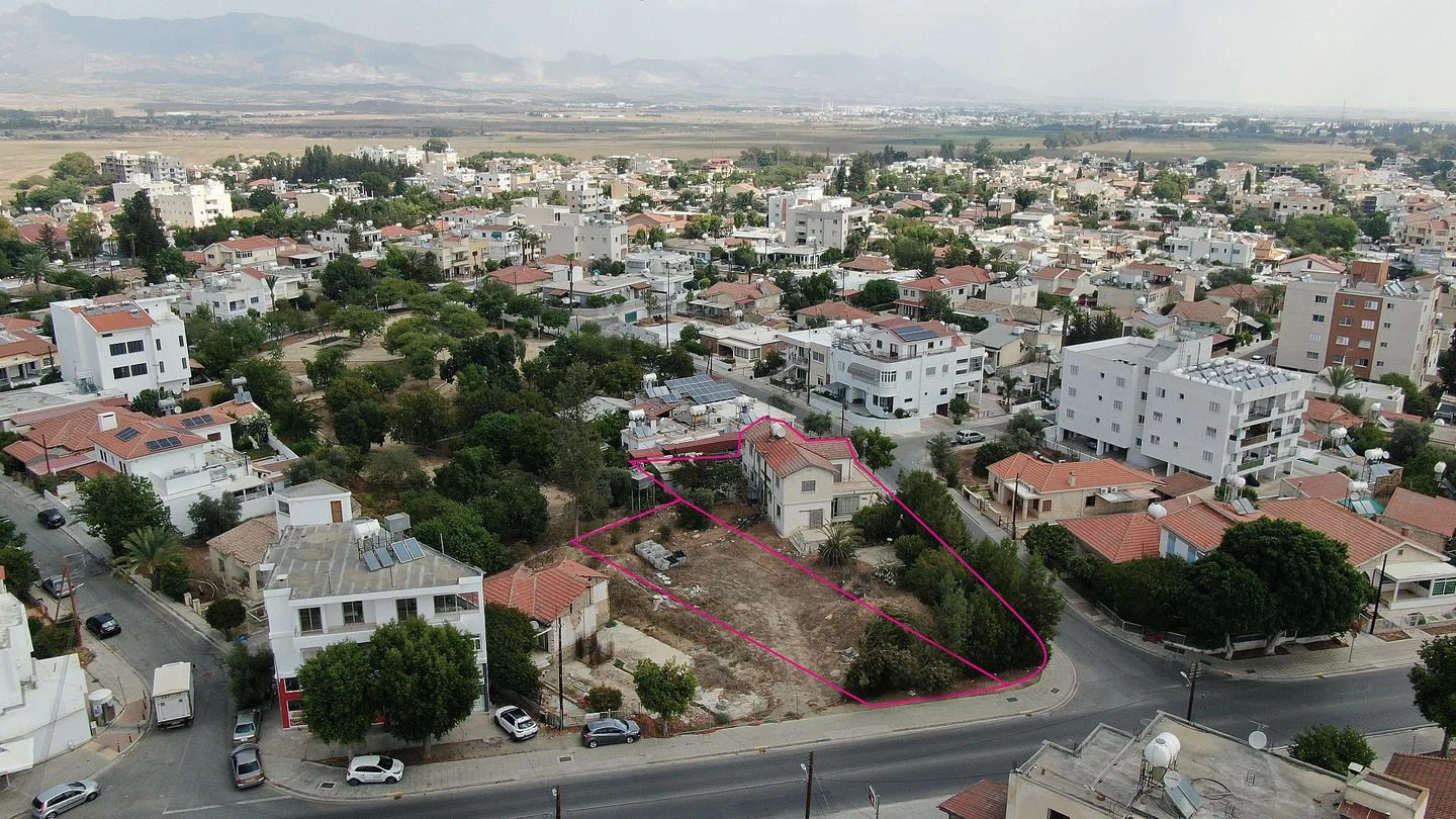2 fields in Nicosia Kaimakli, image 1