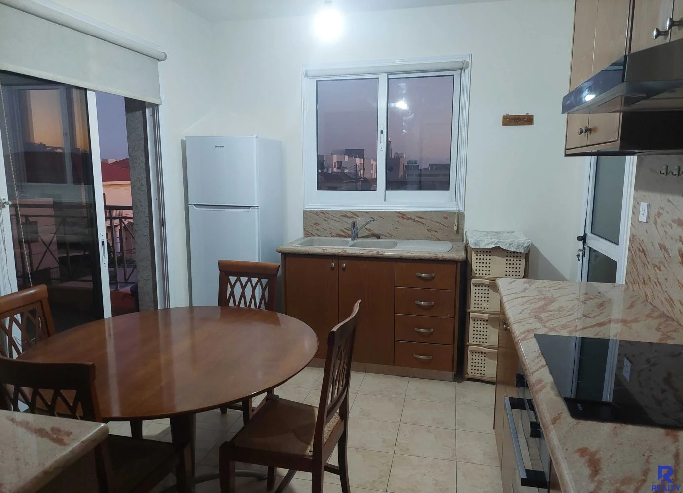 2-bedroom apartment to rent, image 1