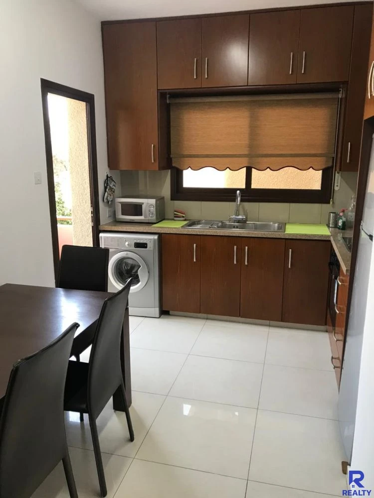 Cozy 2-Bed Flat in Mesa Geitonia, image 1