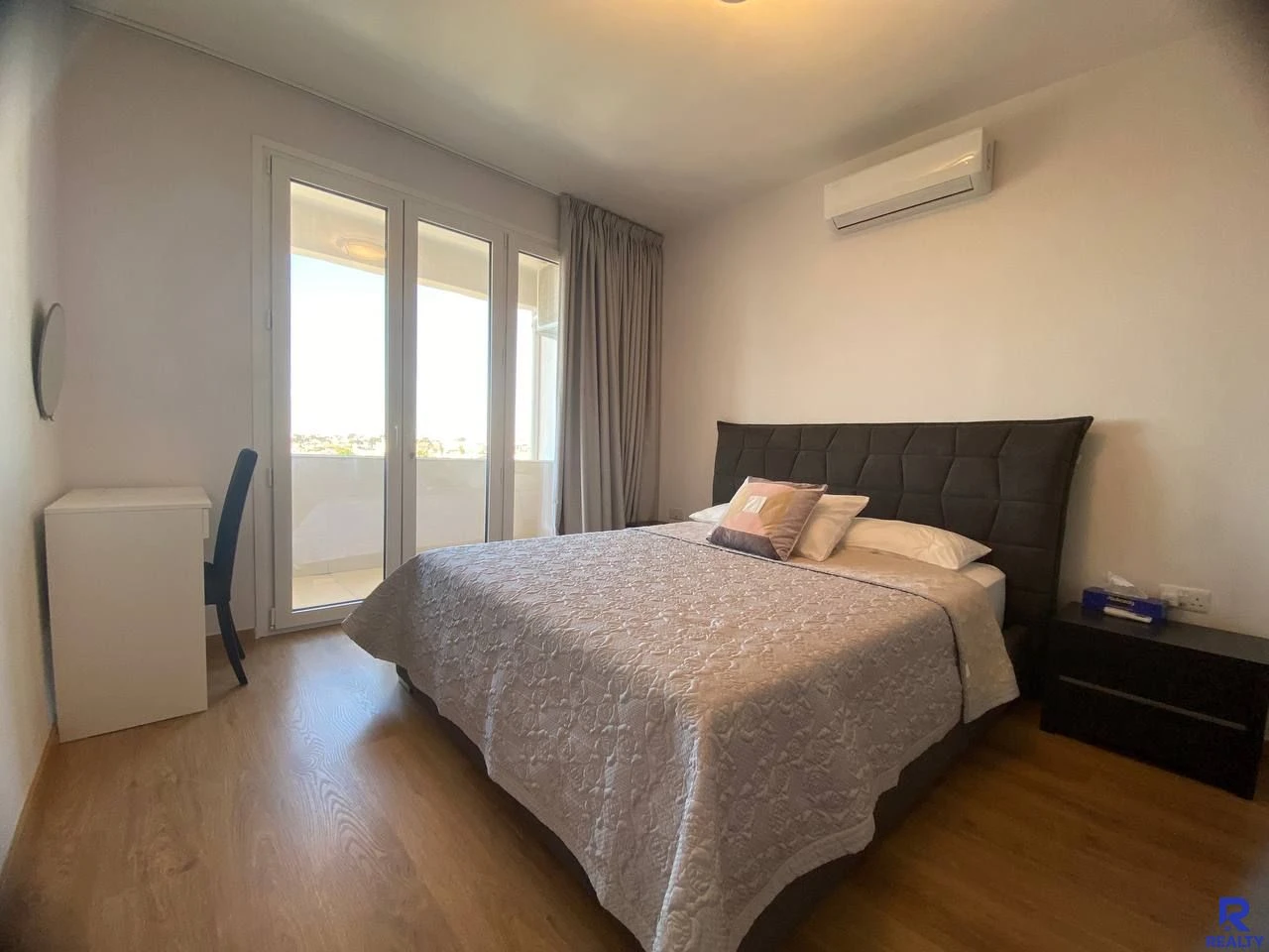 1-bedroom apartment for sale, image 1