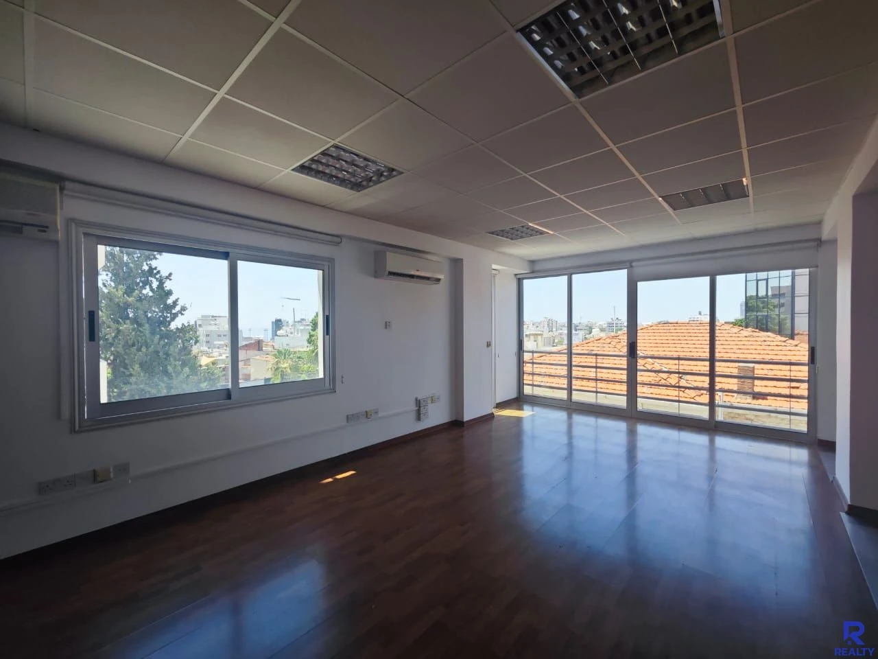 Office for rent, image 1