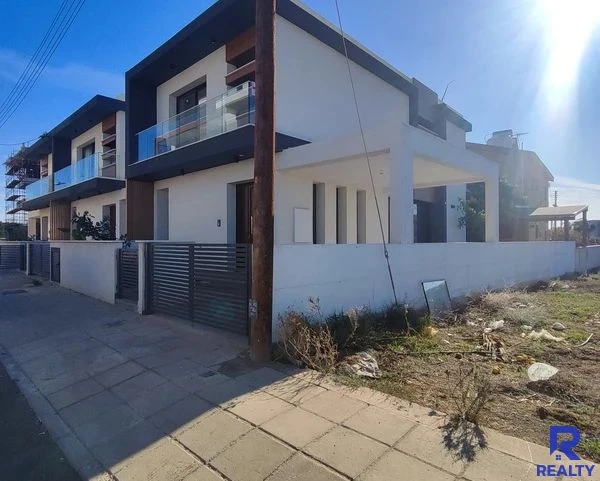 Spacious 3-Bed Home in Zakak, image 1