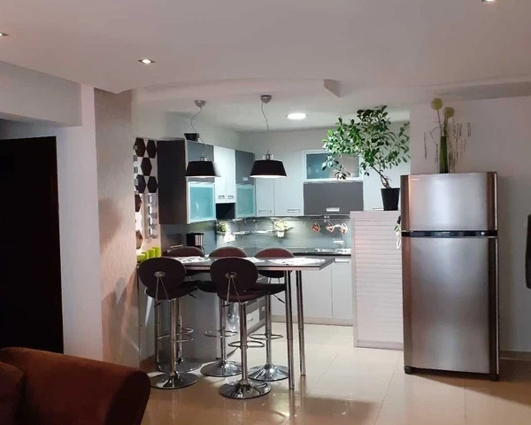 2-bedroom apartment to rent €700, image 1