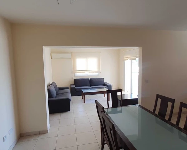 2-bedroom apartment to rent €730, image 1