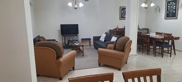 4-bedroom apartment to rent €1.000, image 1