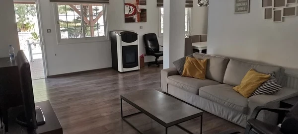 2-bedroom apartment to rent €800, image 1