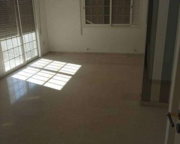 3-bedroom apartment to rent €1.100, image 1