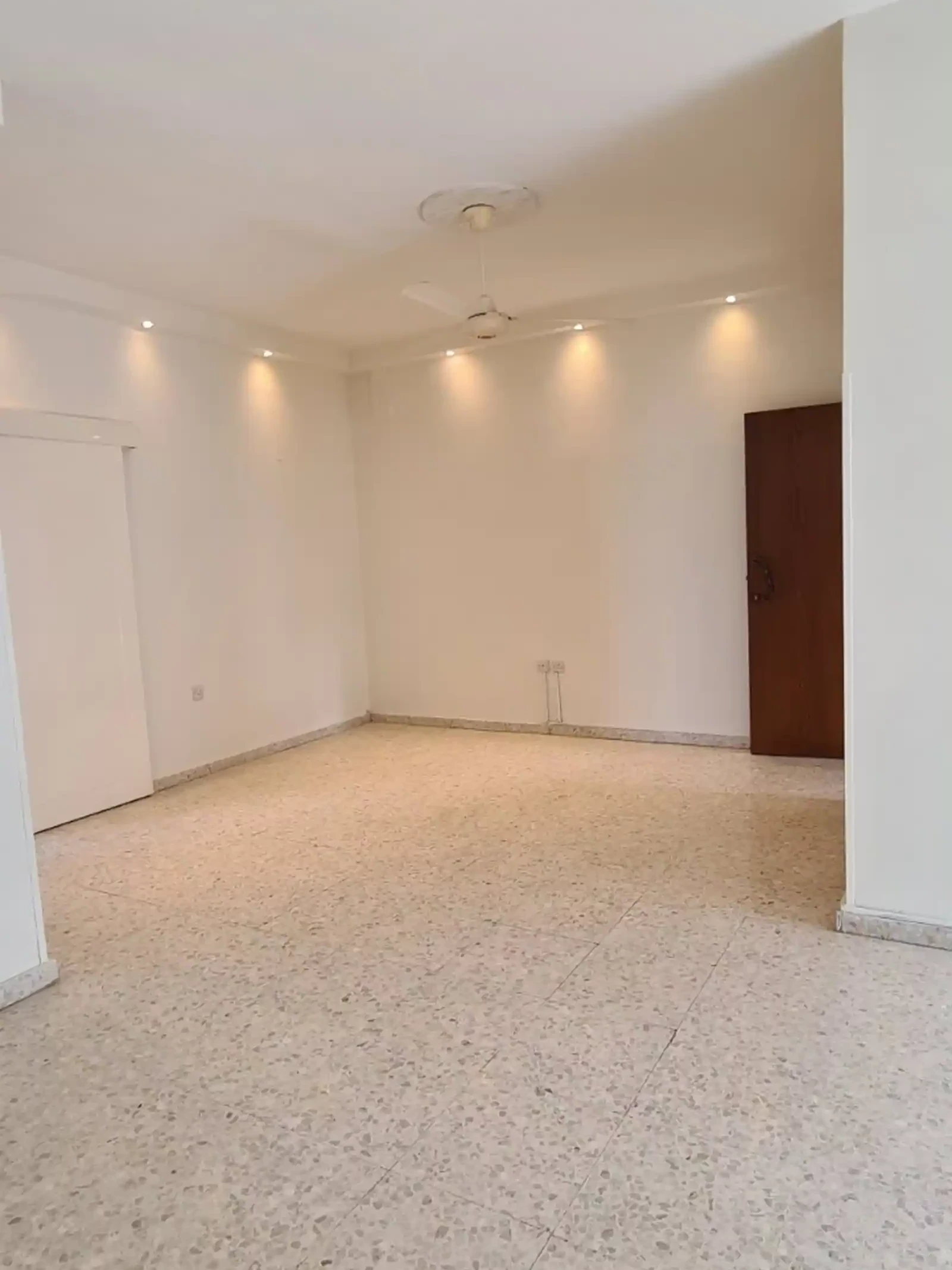 3-bedroom apartment to rent €1.300, image 1