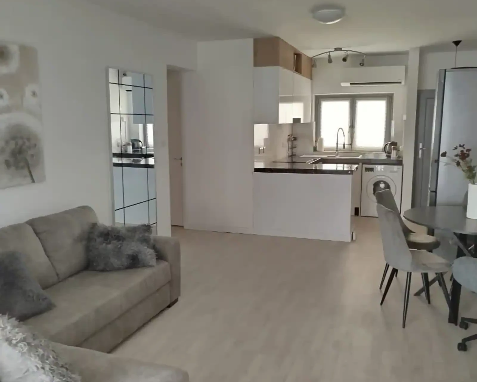 2-bedroom apartment to rent €1.350, image 1