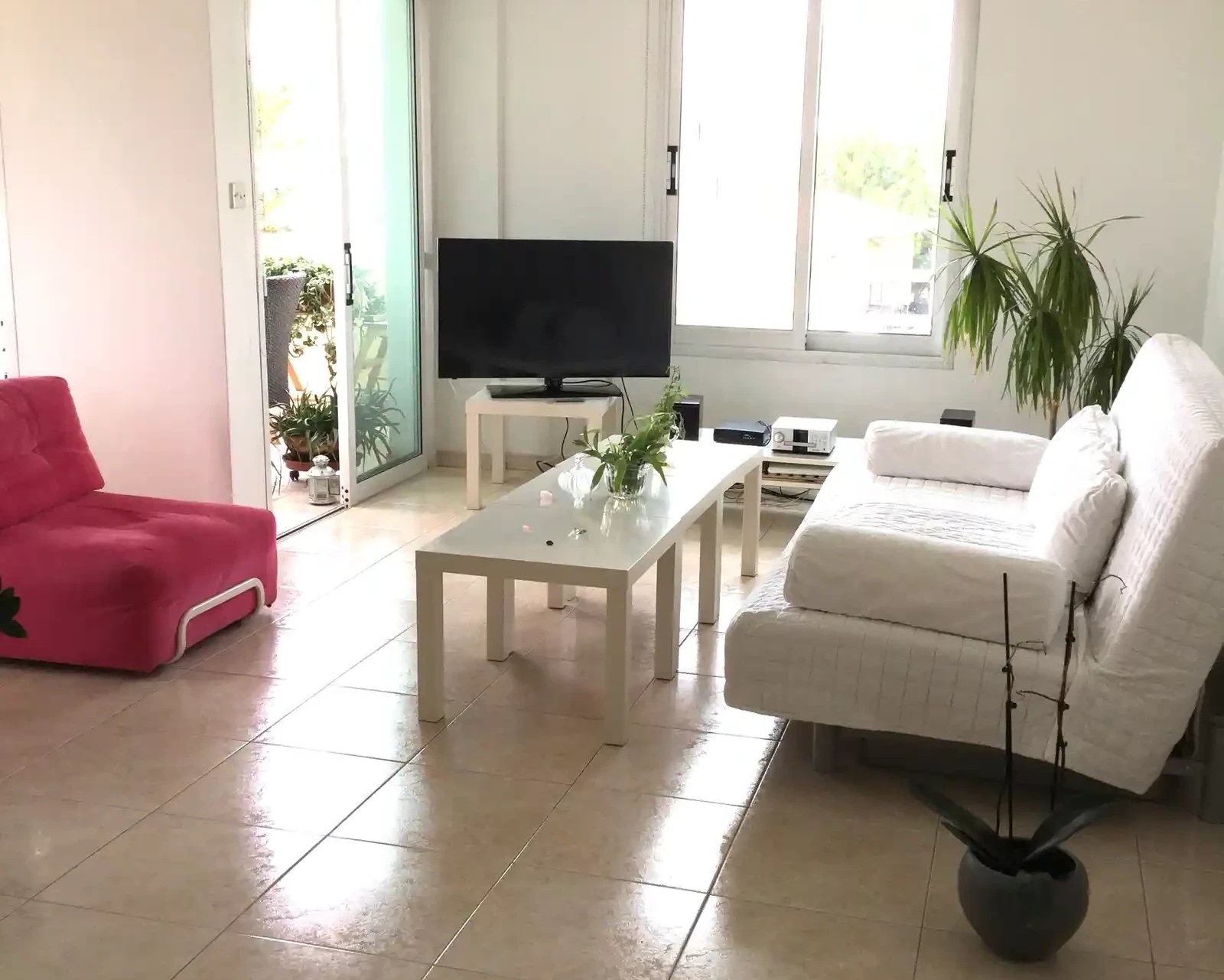 3-bedroom apartment to rent €800, image 1