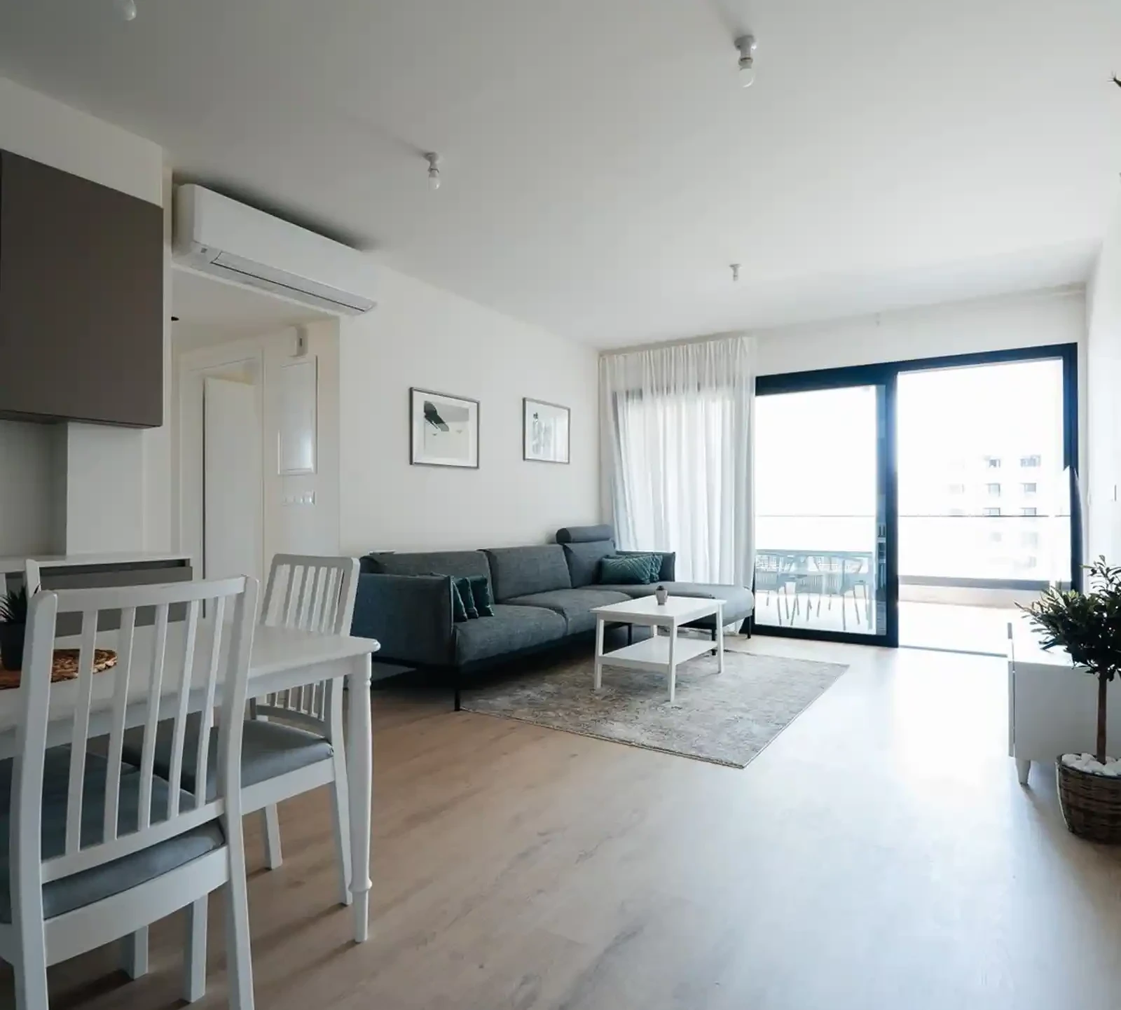 2-bedroom apartment to rent, image 1