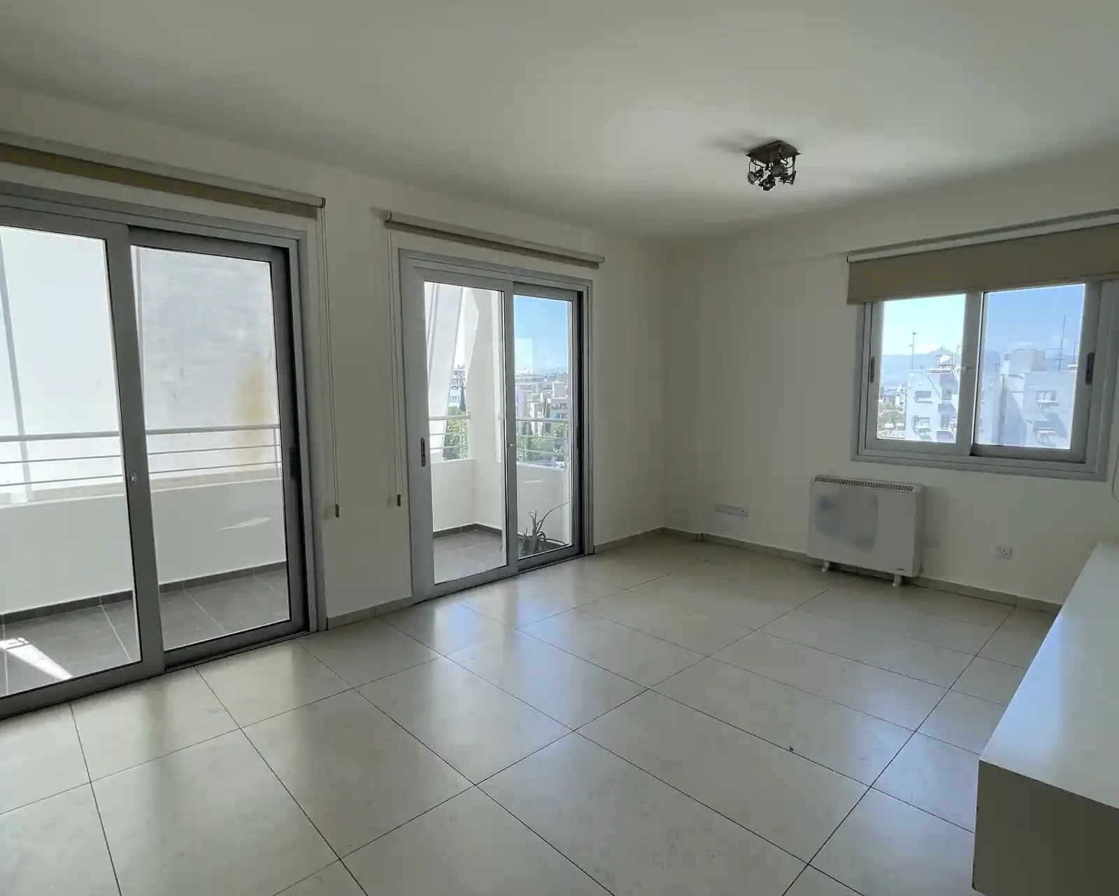 3-bedroom apartment to rent €800, image 1