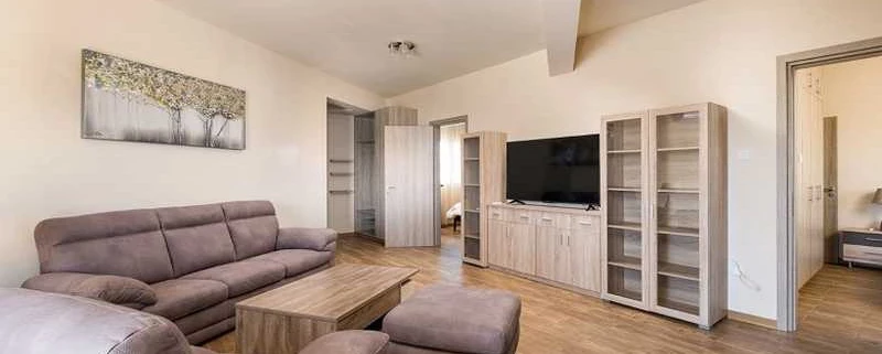 2-bedroom apartment to rent, image 1