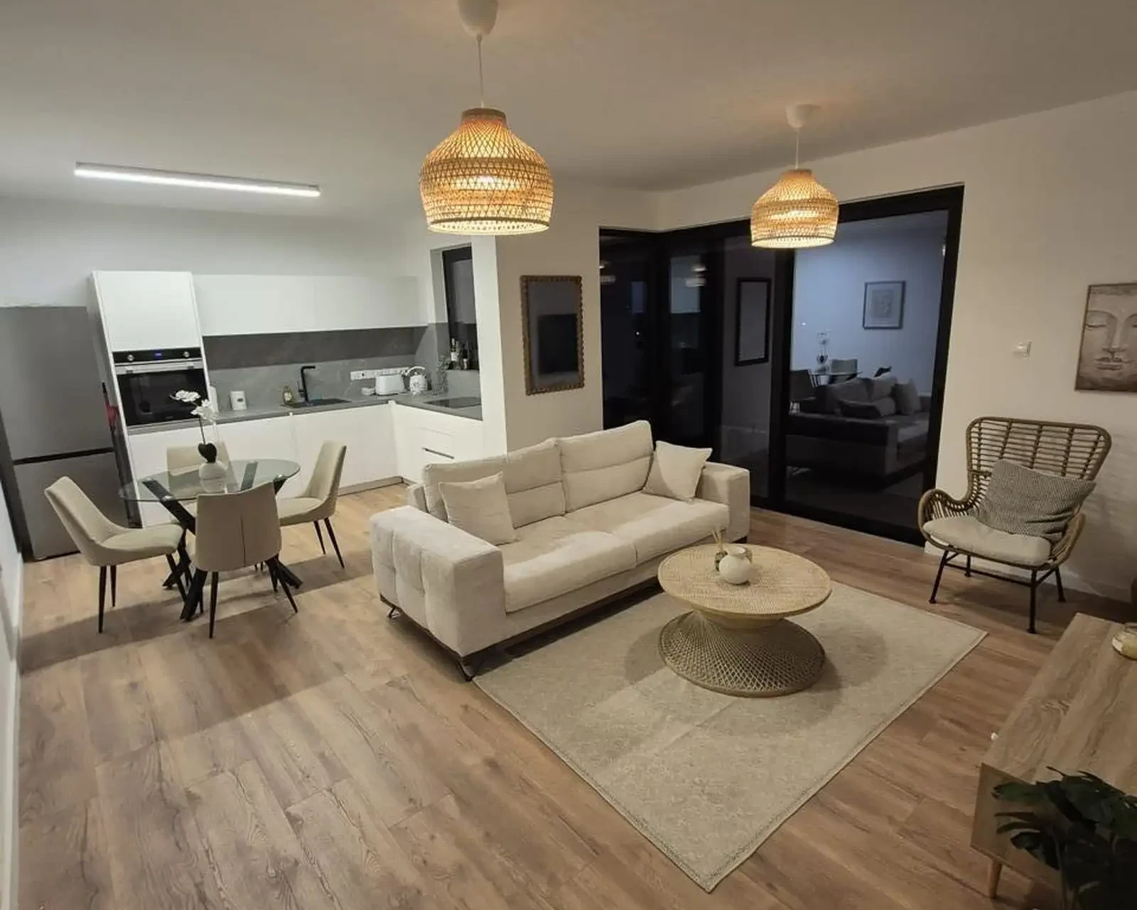 2-bedroom apartment to rent, image 1