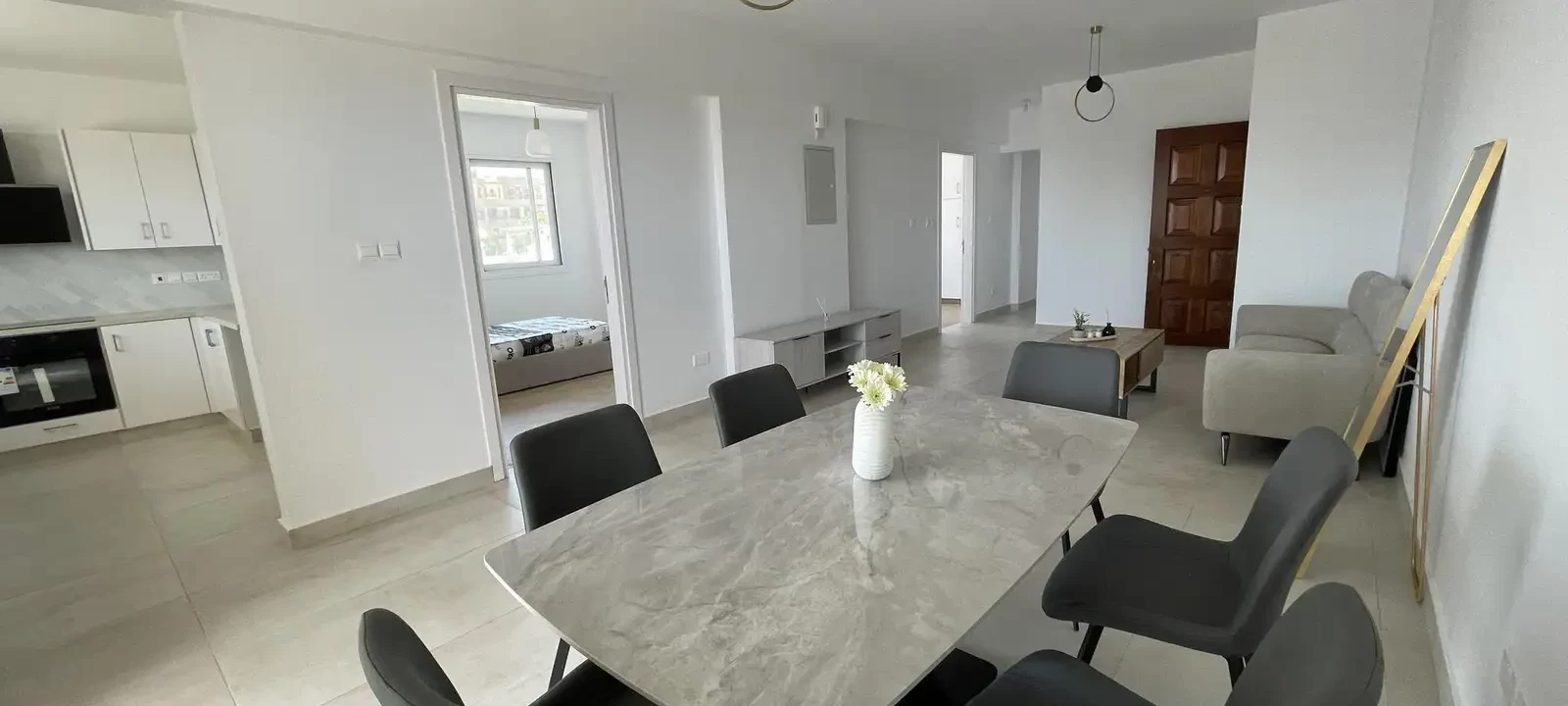 3-bedroom apartment to rent, image 1