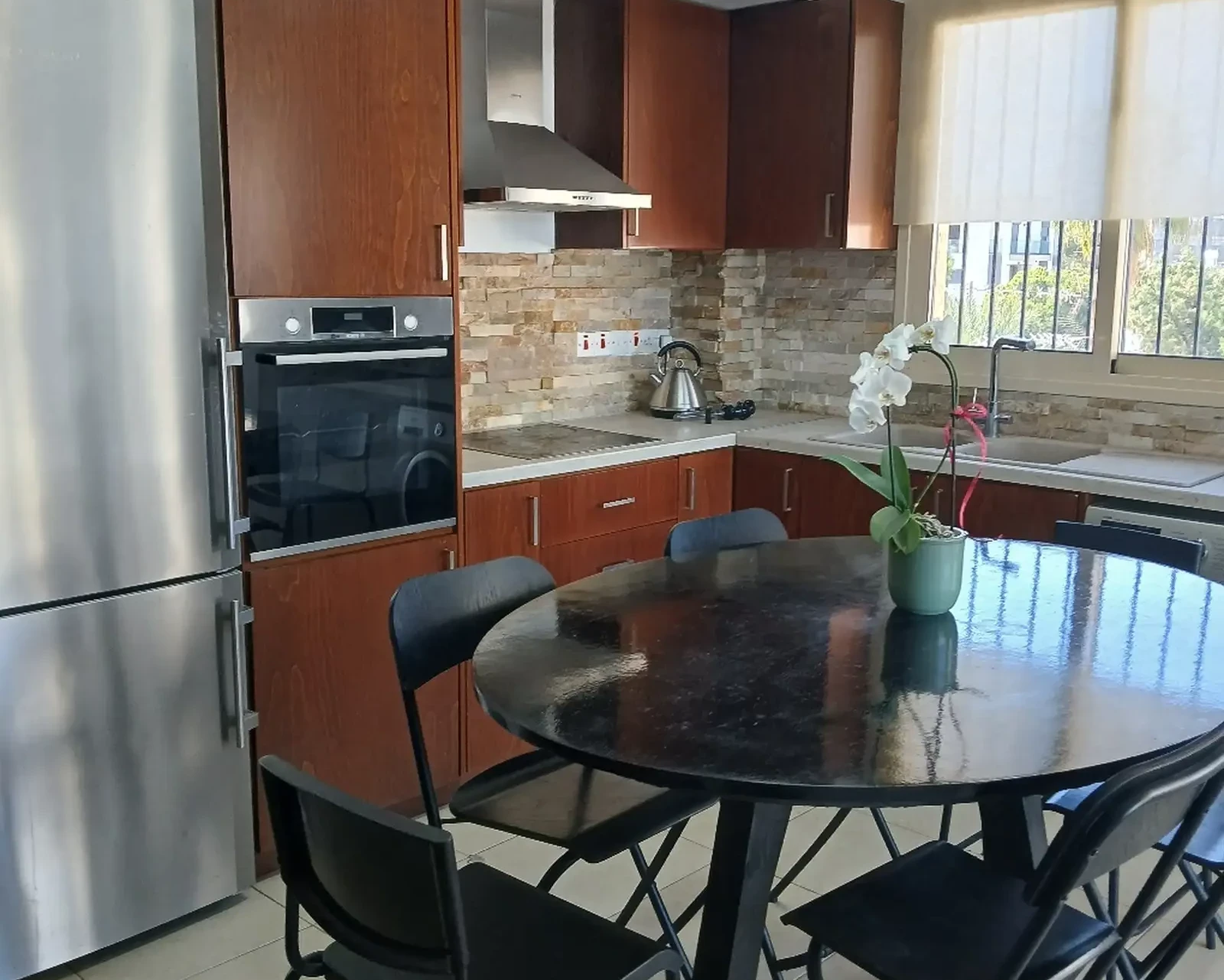 3-bedroom apartment to rent, image 1