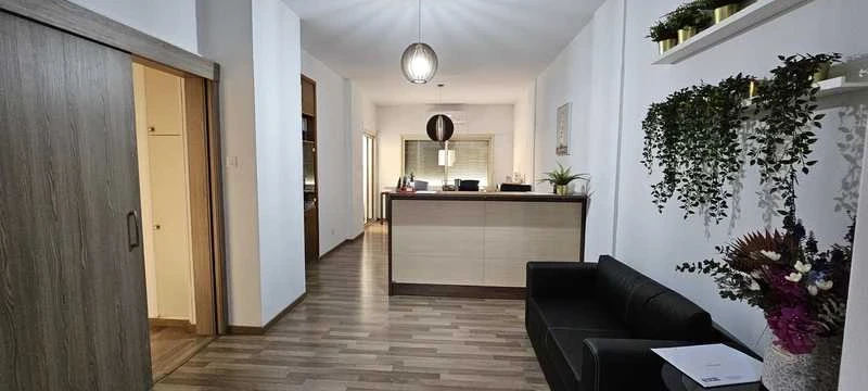 3-bedroom apartment to rent, image 1