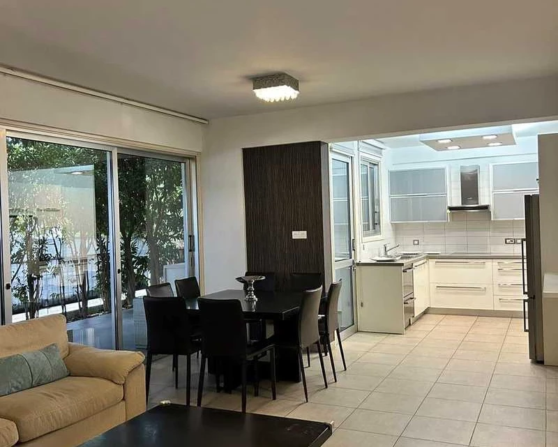 2-bedroom apartment to rent, image 1