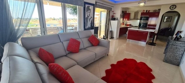 3-bedroom apartment fоr sаle €269.999, image 1