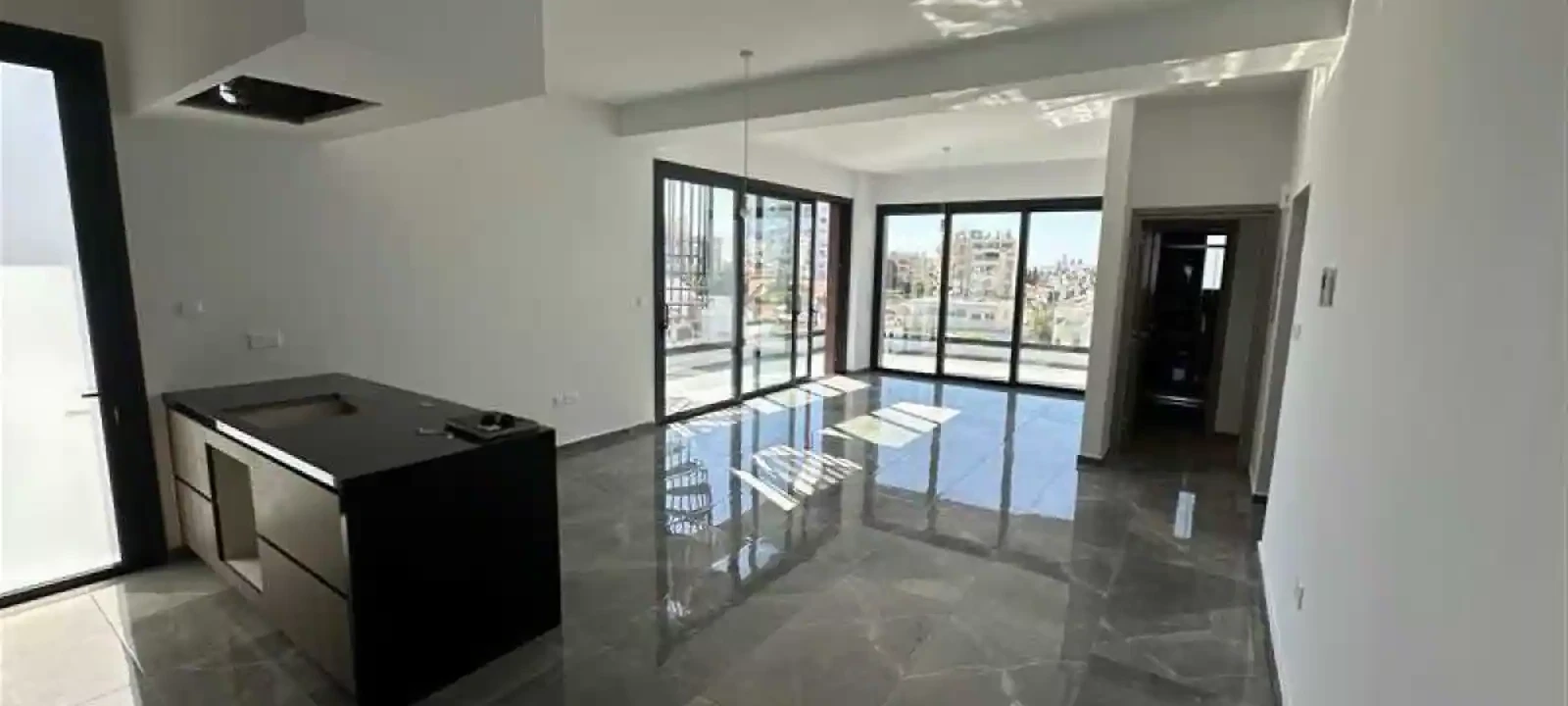 3-bedroom apartment fоr sаle, image 1