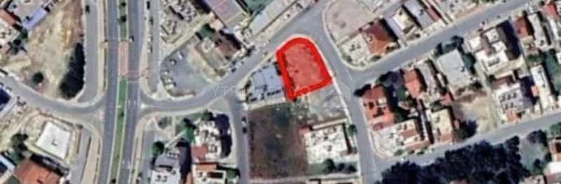 Commercial land 558 m², image 1