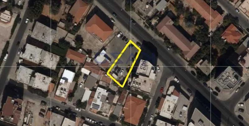 Commercial land 421 m², image 1