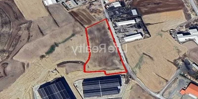 Industrial land 14000 m², image 1