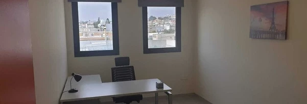 Serviced private office in limassol €500, image 1