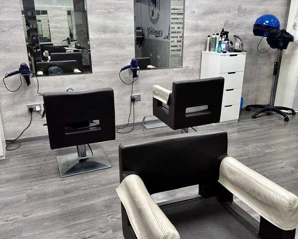 Workplace in a hair salon €350, image 1