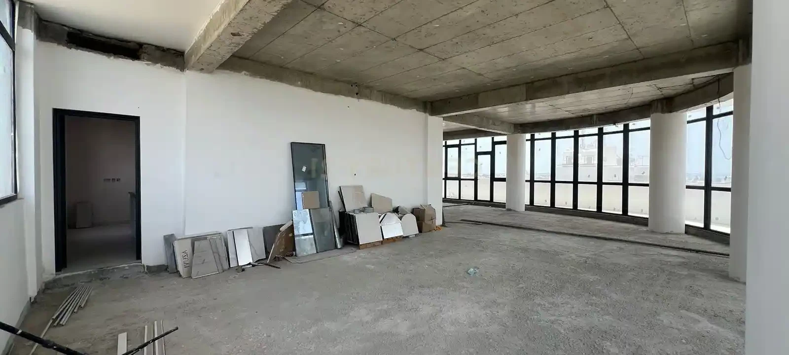 213 sqm office in limassol, image 1