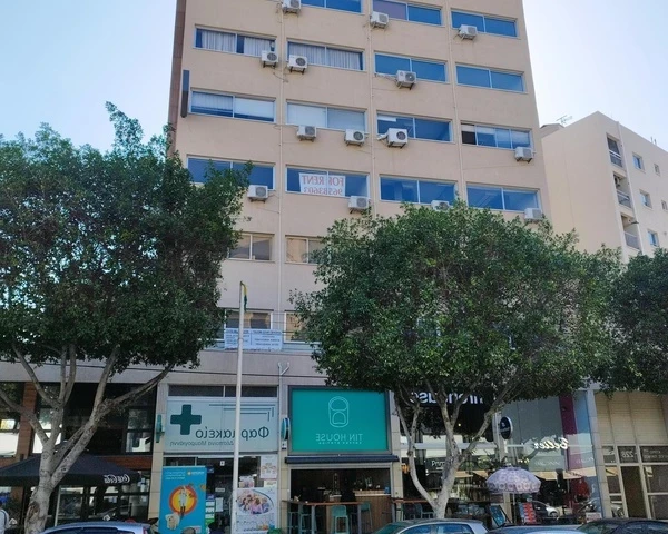 Offices for rent limassol - makariou avenue €2.400, image 1