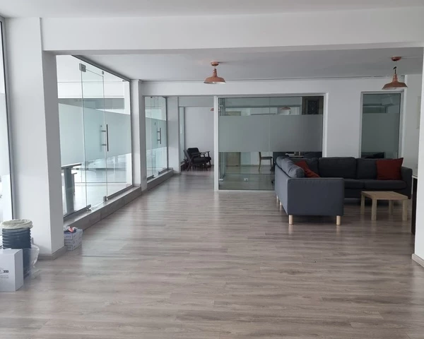 Serviced office in central limassol €2.250, image 1
