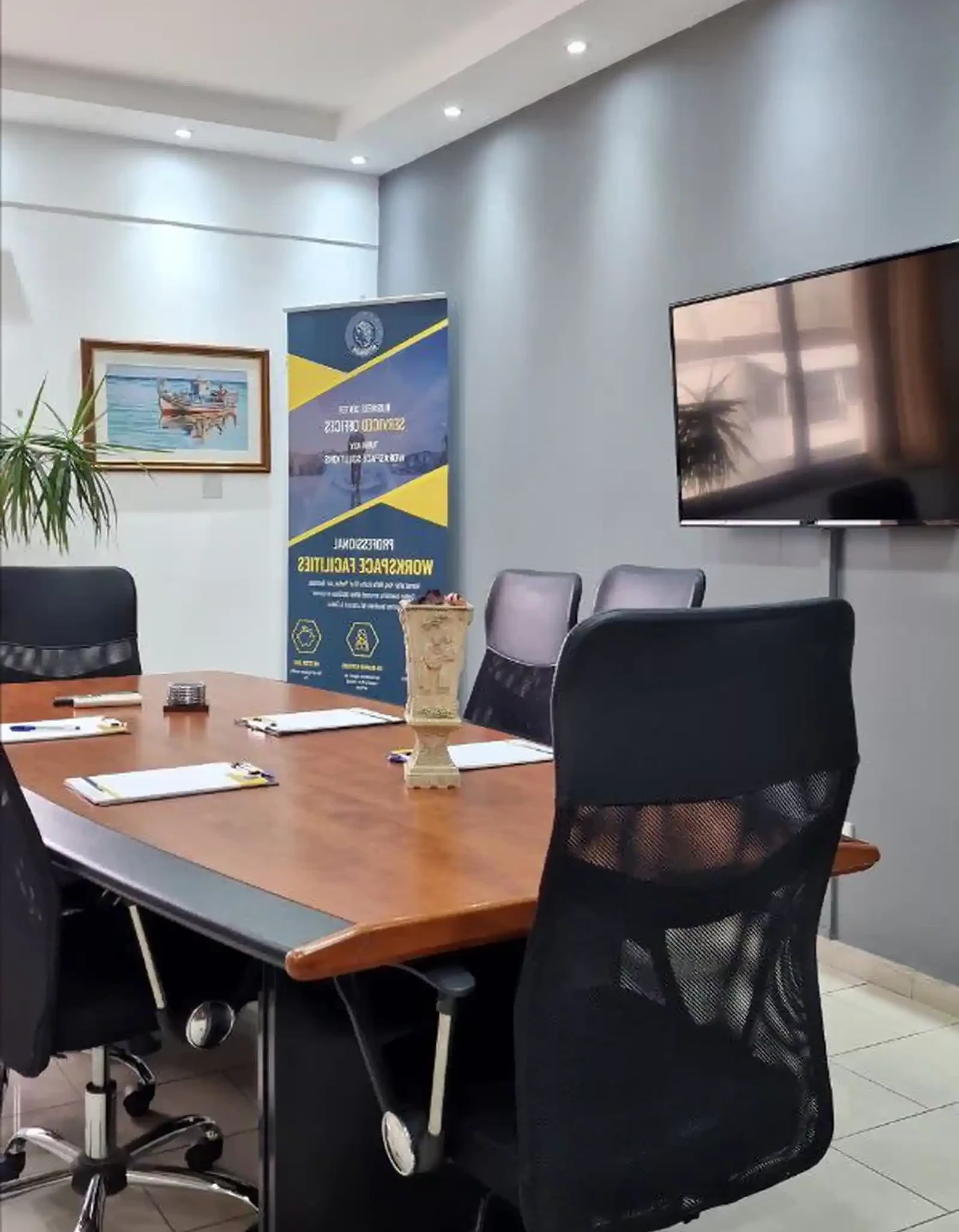 Available fully furnished serviced office near limassol marina €500, image 1