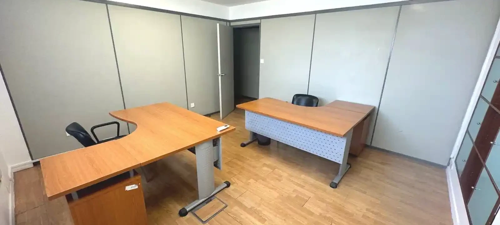 Serviced office or desk €450, image 1